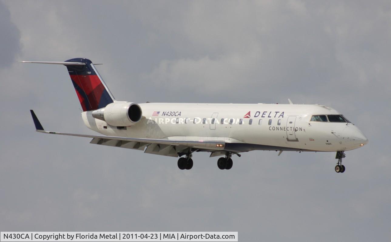 N430CA, 2000 Bombardier CRJ-100ER (CL-600-2B19) C/N 7461, Comair CRJ