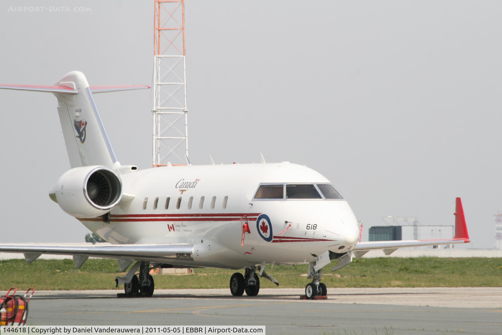 144618, 2002 Bombardier Challenger 604 (CL-600-2B16) C/N 5535, On apron