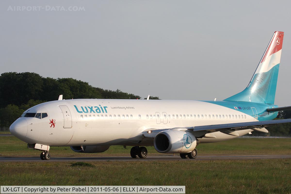 LX-LGT, 2000 Boeing 737-8K5 C/N 28228, LUX