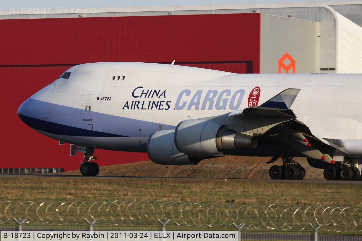 B-18723, 2006 Boeing 747-409F C/N 34266, Starting from rwy 06