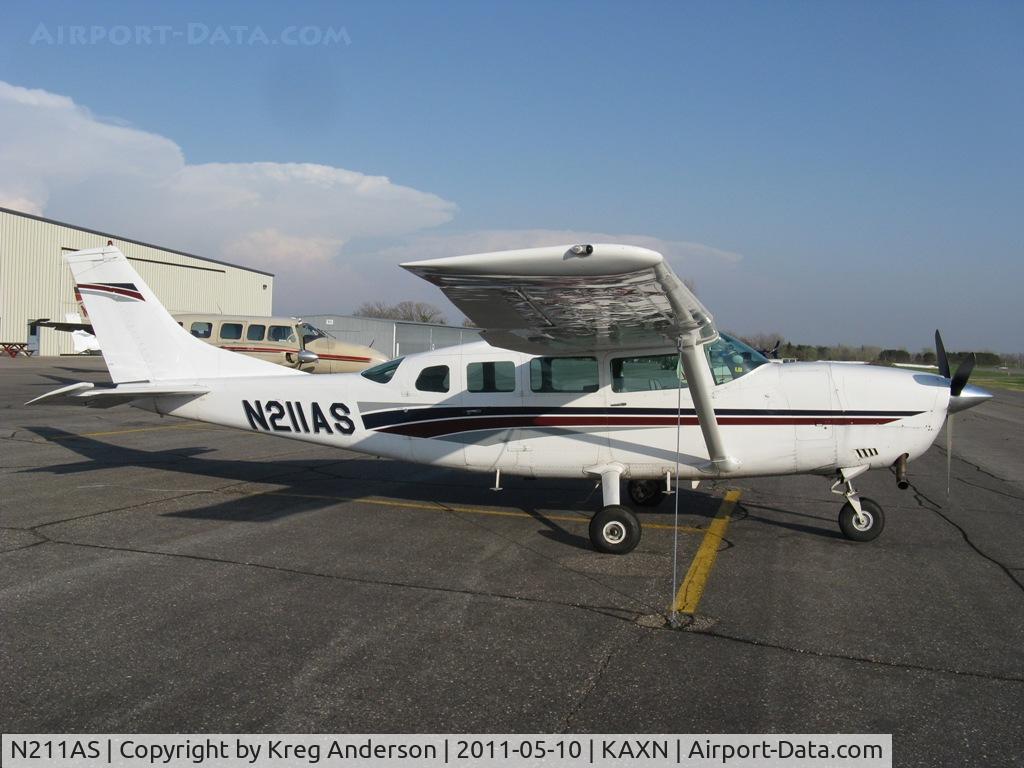 N211AS, 1974 Cessna T207 C/N 20700259, Cessna T207 Turbo Skywagon on the line.