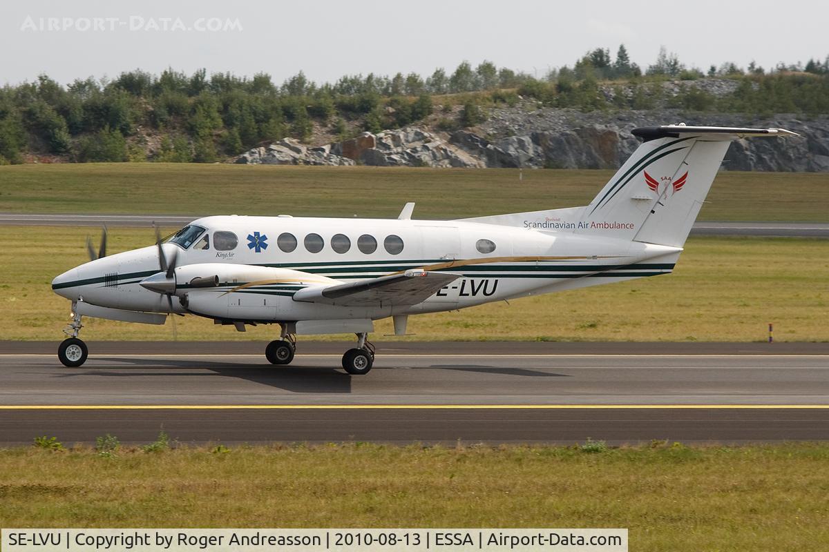 SE-LVU, 1999 Raytheon B200 Super King Air C/N BB-1692, DFL02 arriving from Aalborg