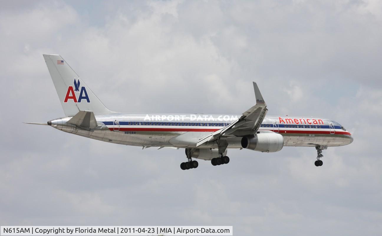 N615AM, 1989 Boeing 757-223 C/N 24491, American 757