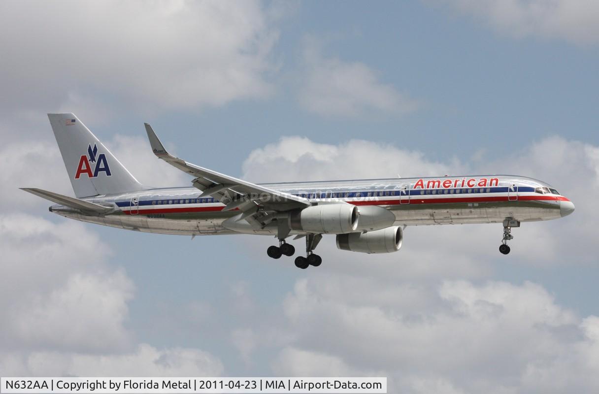 N632AA, 1990 Boeing 757-223 C/N 24590, American 757