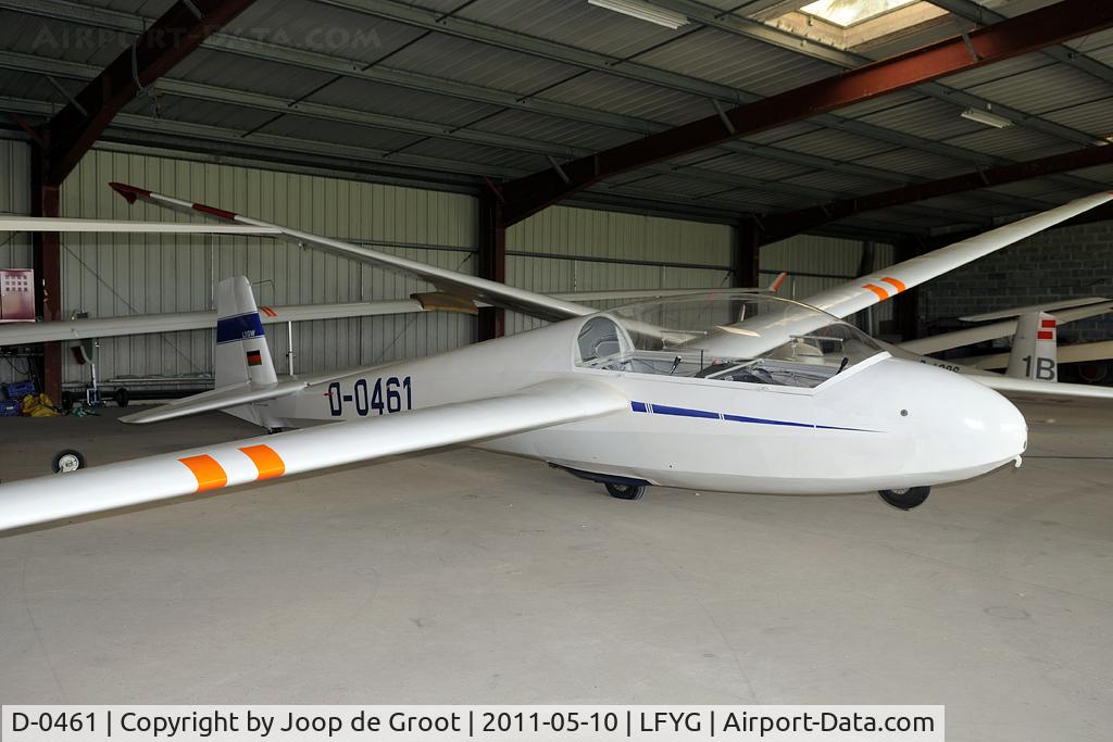 D-0461, Schleicher ASK-13 C/N 13219, seen in the hangar of Cambrai-Niergnies airfield