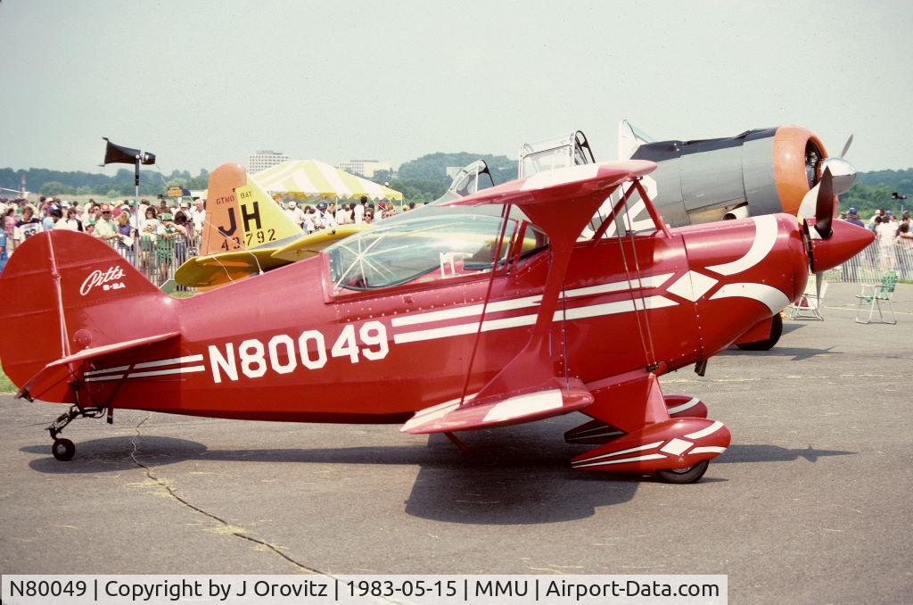 N80049, 1975 Aerotek Pitts S-2A Special C/N 2099, Airshow at Morristown, NJ Mid-May 1983.