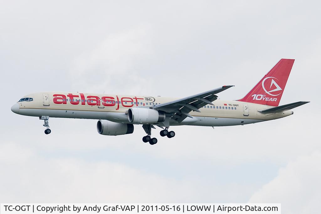 TC-OGT, 2000 Boeing 757-256 C/N 29308, Atlasjet 757-200