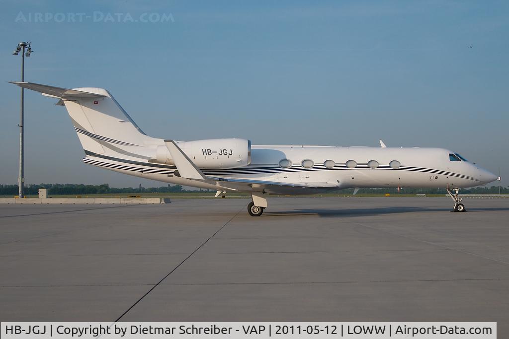 HB-JGJ, 2008 Gulfstream Aerospace GIV-X (G450) C/N 4122, Gulfstream 450