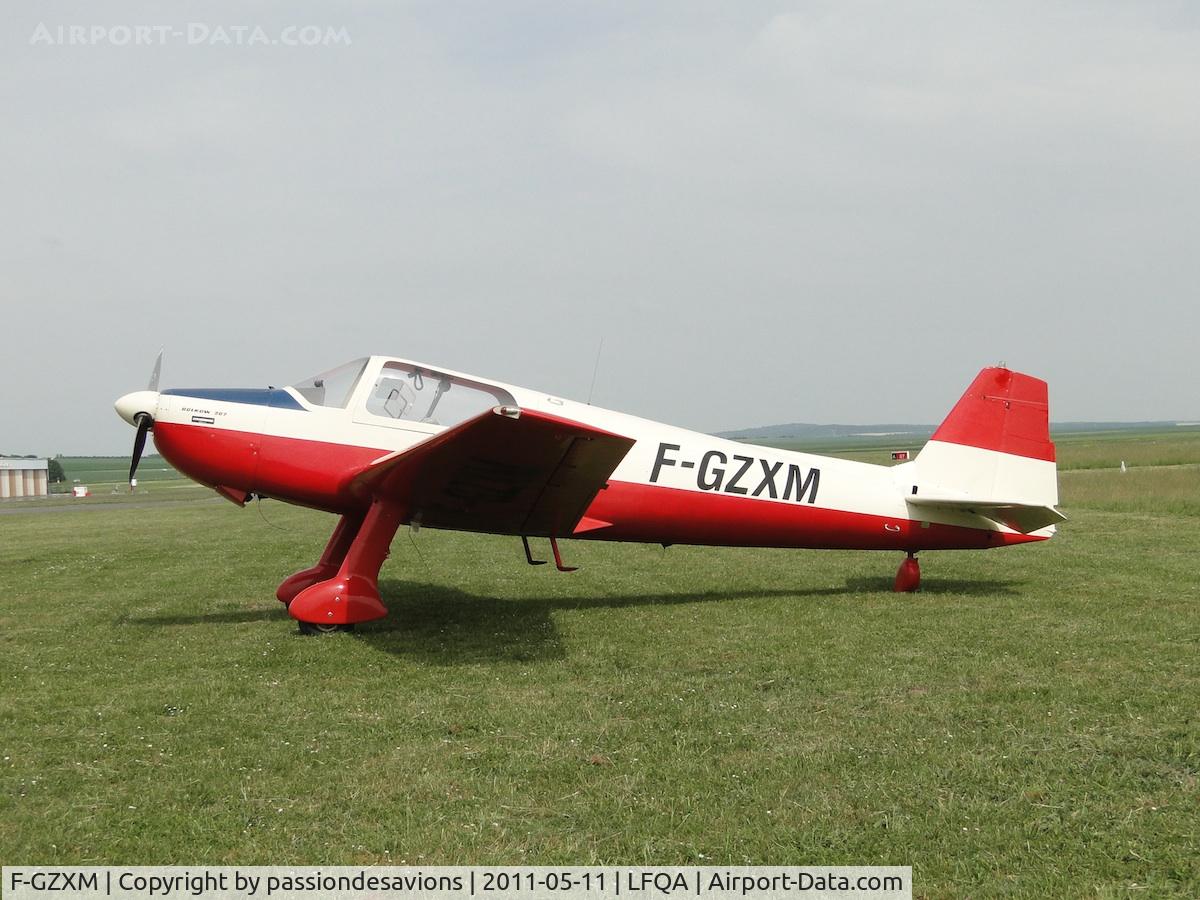 F-GZXM, Bolkow Bo-207 C/N 290, Waiting on the apron
