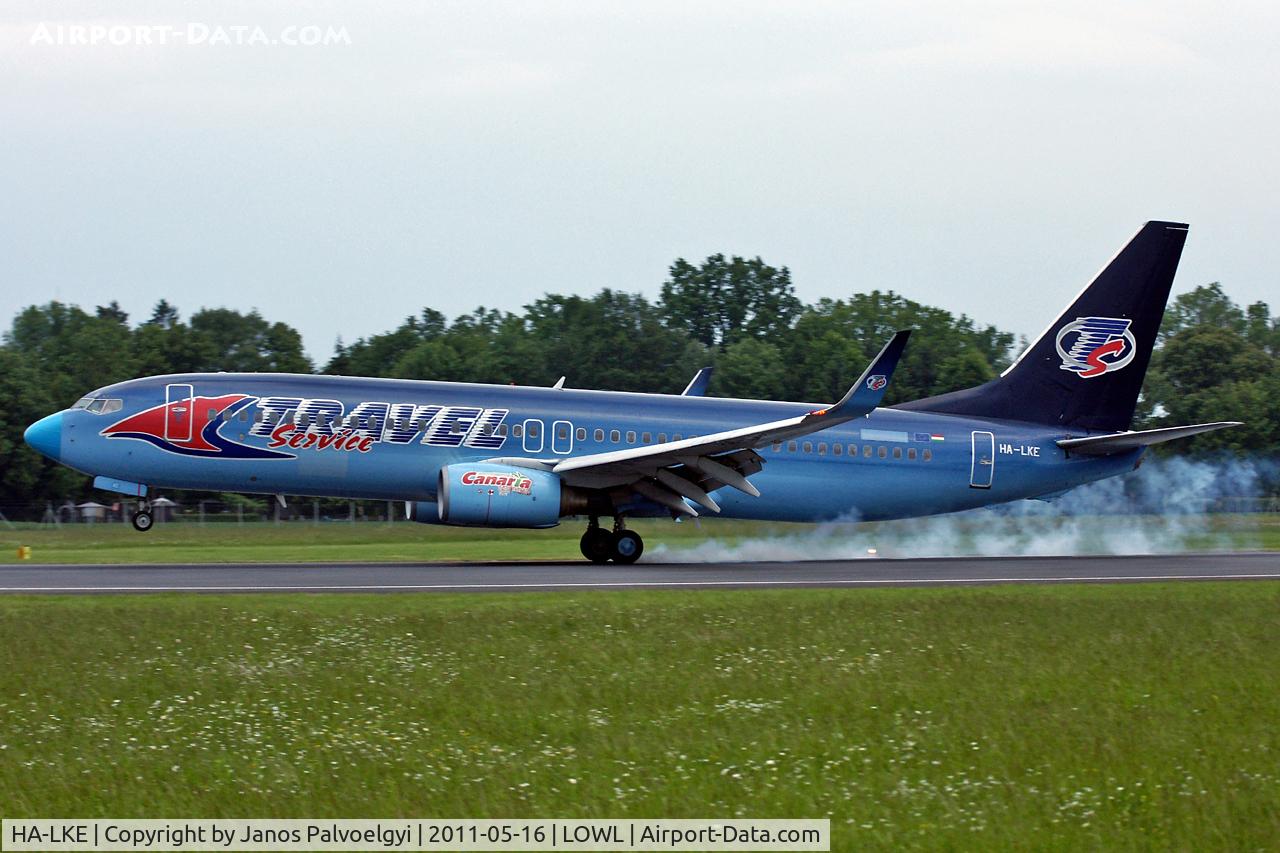 HA-LKE, 2001 Boeing 737-86Q C/N 30278, Travel Service Boeing B737-86Q landing in LOWL/LNZ