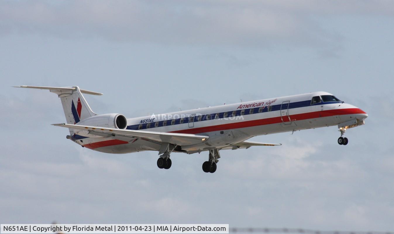 N651AE, 2001 Embraer ERJ-145LR (EMB-145LR) C/N 145422, Eagle E145