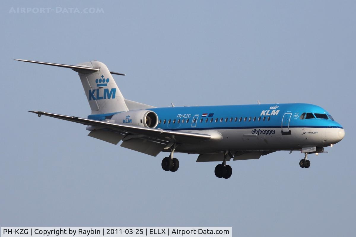 PH-KZG, 1996 Fokker 70 (F-28-0070) C/N 11578, AMS-LUX