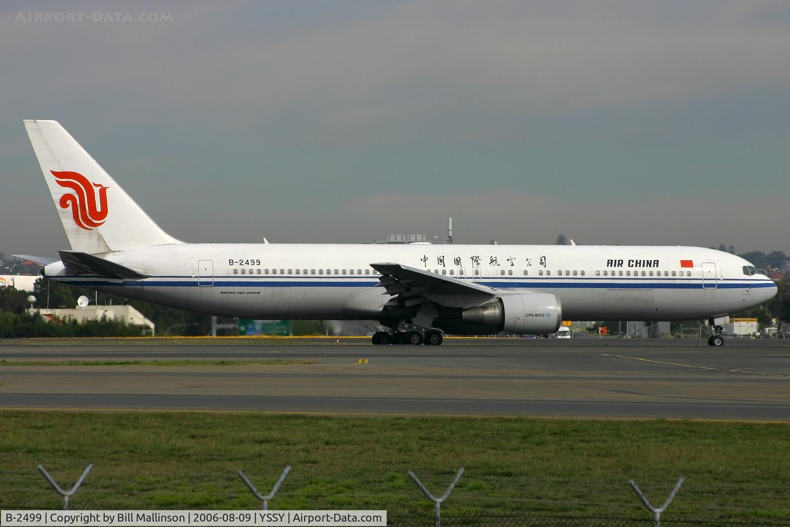 B-2499, 2000 Boeing 767-332 C/N 30597, taxi from 34L