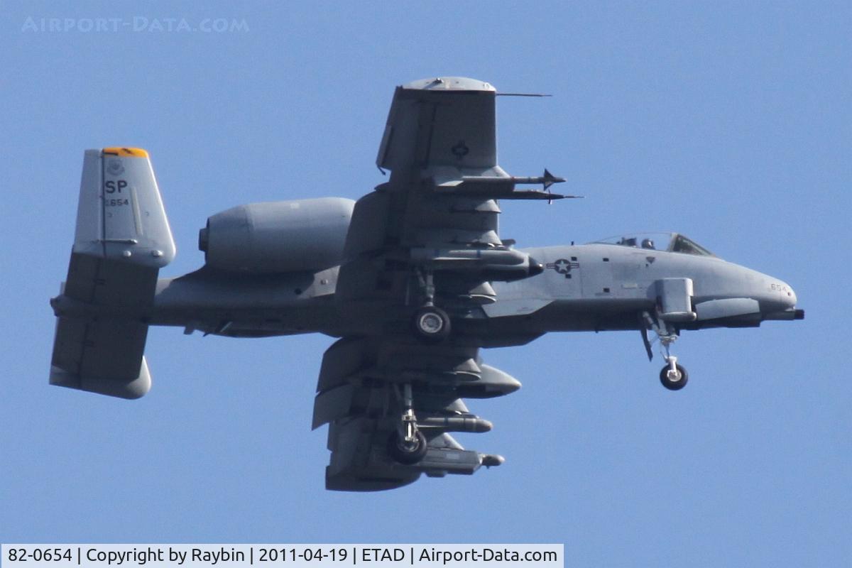 82-0654, 1982 Fairchild Republic A-10C Thunderbolt II C/N A10-0702, Preparing to land at ETAD