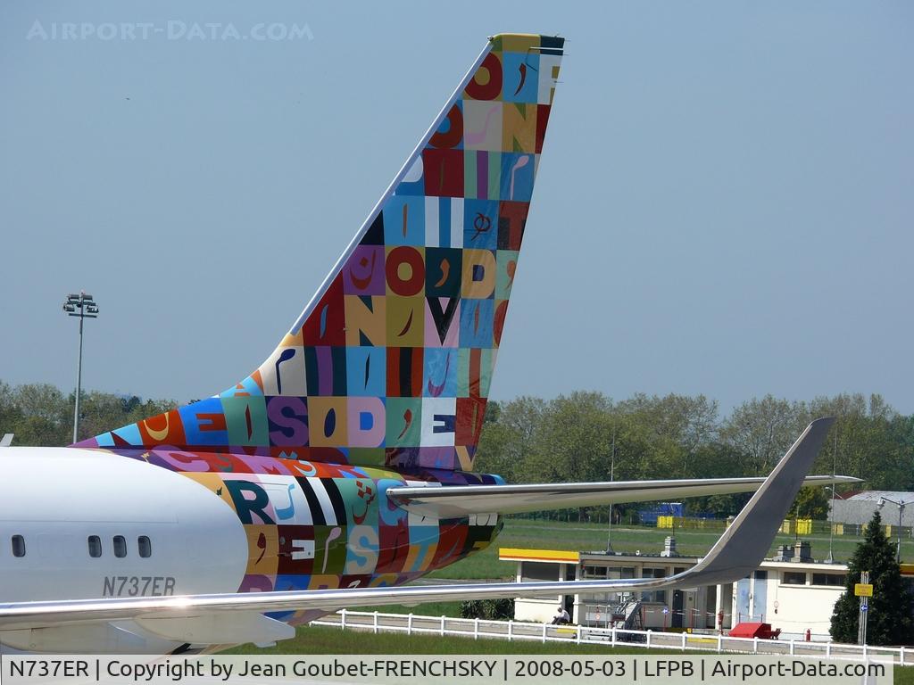 N737ER, 2000 Boeing 737-7CJ BBJ C/N 30754, beautiful colors