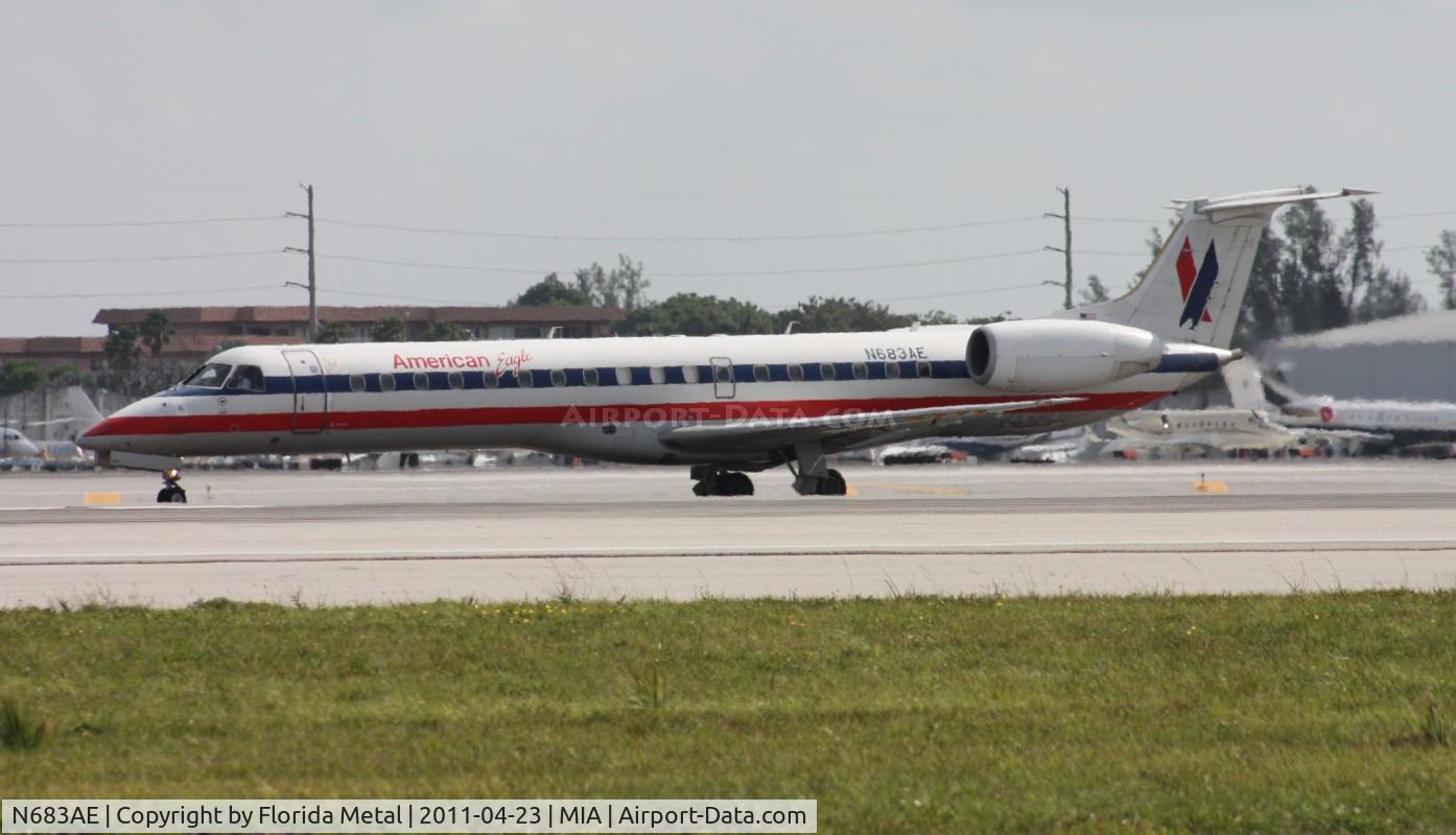 N683AE, 2004 Embraer ERJ-145LR (EMB-145LR) C/N 14500833, Eagle E145
