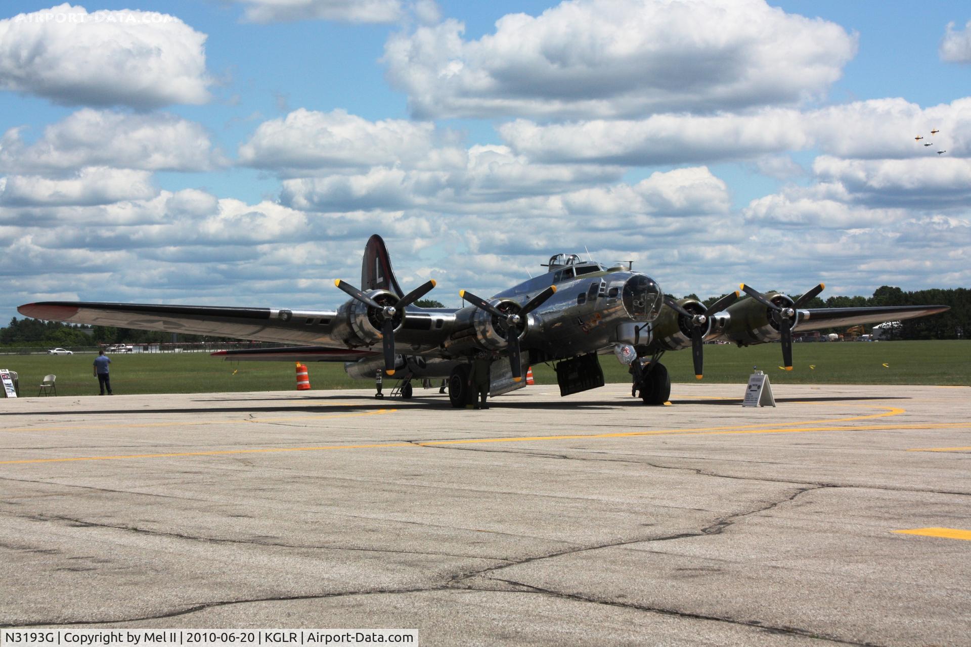 N3193G, 1944 Boeing B-17G Flying Fortress C/N 77255, 2010 Wings Over Gaylord Air Show