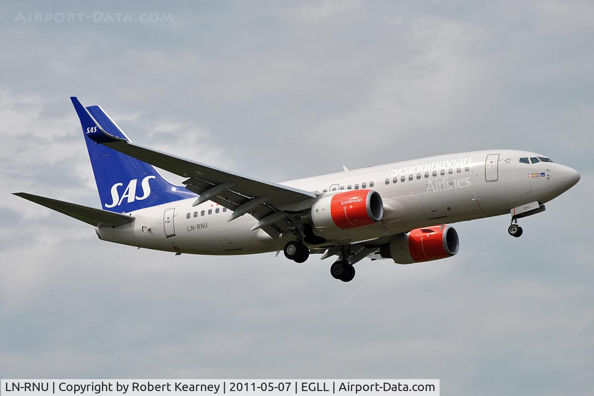LN-RNU, 2009 Boeing 737-783 C/N 34548, On short finals for r/w 9L