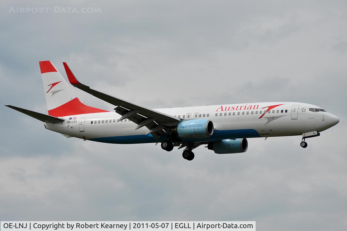 OE-LNJ, 1998 Boeing 737-8Z9 C/N 28177, On short finals for r/w 9L