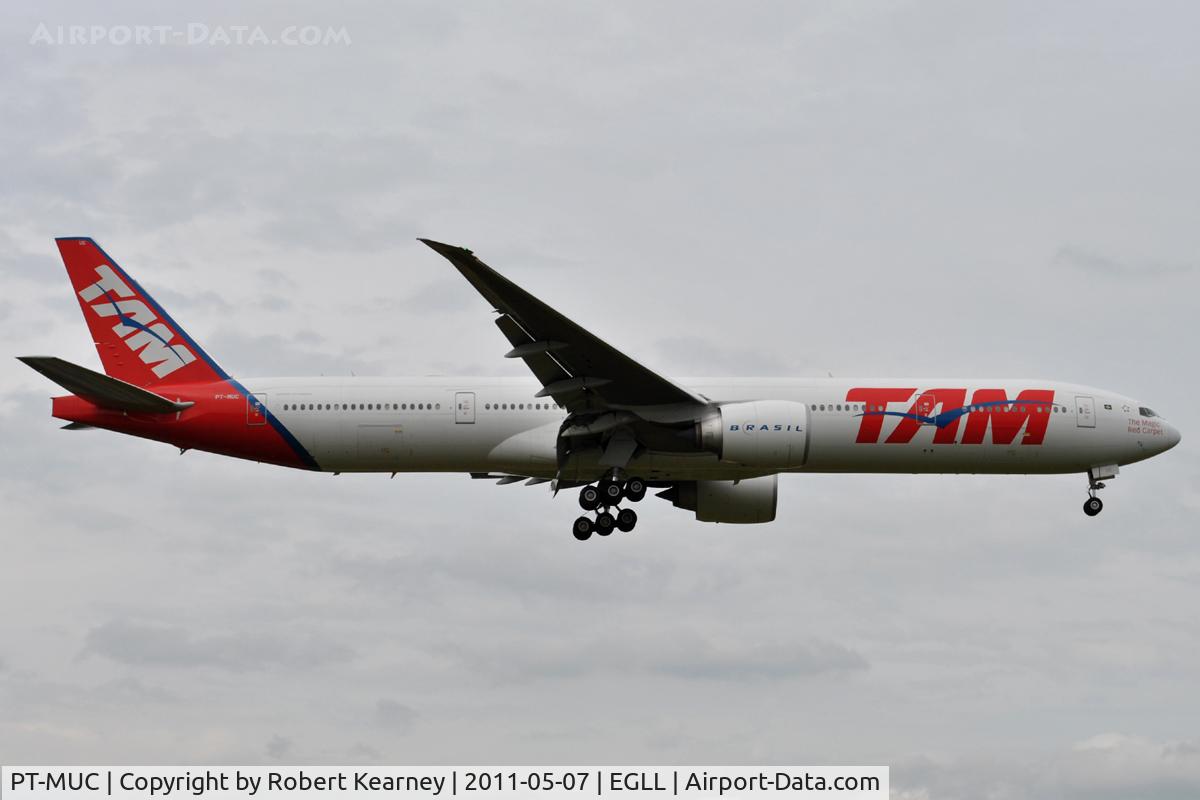 PT-MUC, 2008 Boeing 777-32W/ER C/N 37666, On short finals for r/w 9L