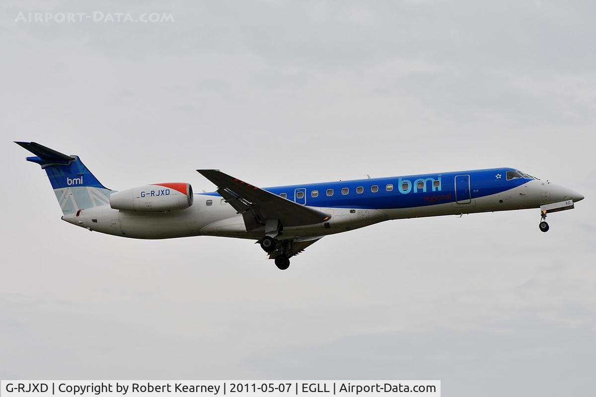 G-RJXD, 2000 Embraer EMB-145EP (ERJ-145EP) C/N 145207, On short finals for r/w 9L