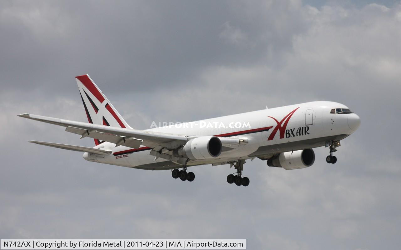 N742AX, 1983 Boeing 767-232 C/N 22217, ABX 767-200