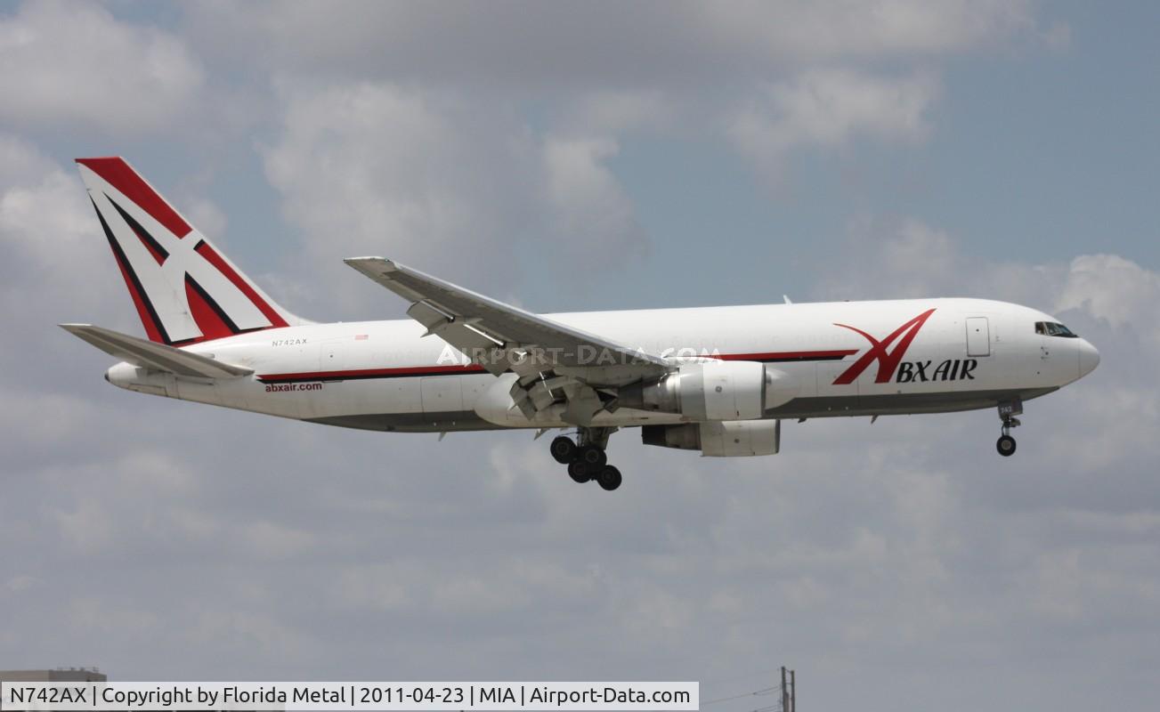 N742AX, 1983 Boeing 767-232 C/N 22217, ABX 767-200