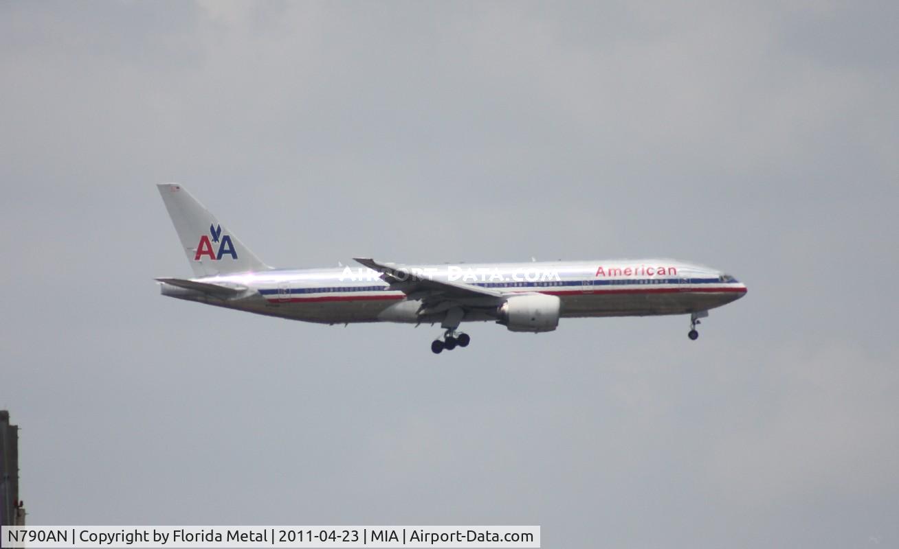 N790AN, 2000 Boeing 777-223 C/N 30251, American 777