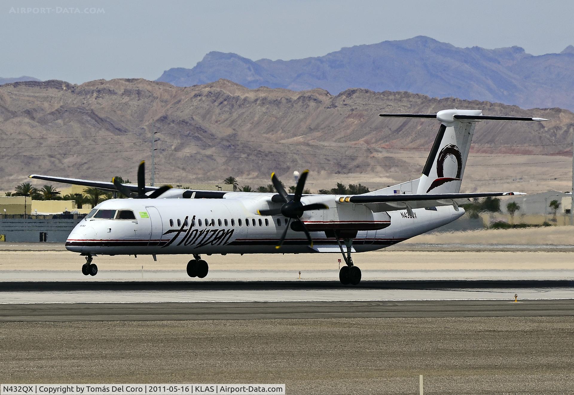 N432QX, 2007 De Havilland Canada DHC-8-402Q Dash 8 Dash 8 C/N 4166, Horizon Air De Havilland Canada DHC-8-402Q Dash 8 N432QX (cn 4166)

Las Vegas - McCarran International (LAS / KLAS)
USA - Nevada, May 16, 2011
Photo: Tomás Del Coro