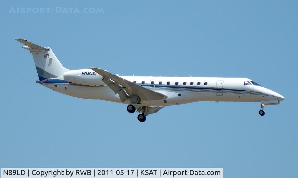 N89LD, 2005 Embraer ERJ-135LR (EMB-135LR) C/N 145648, Landing 12R