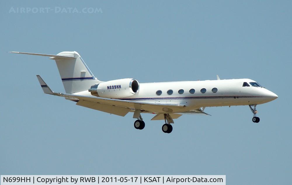 N699HH, 1994 Gulfstream Aerospace G-IV C/N 1239, Landing 12R