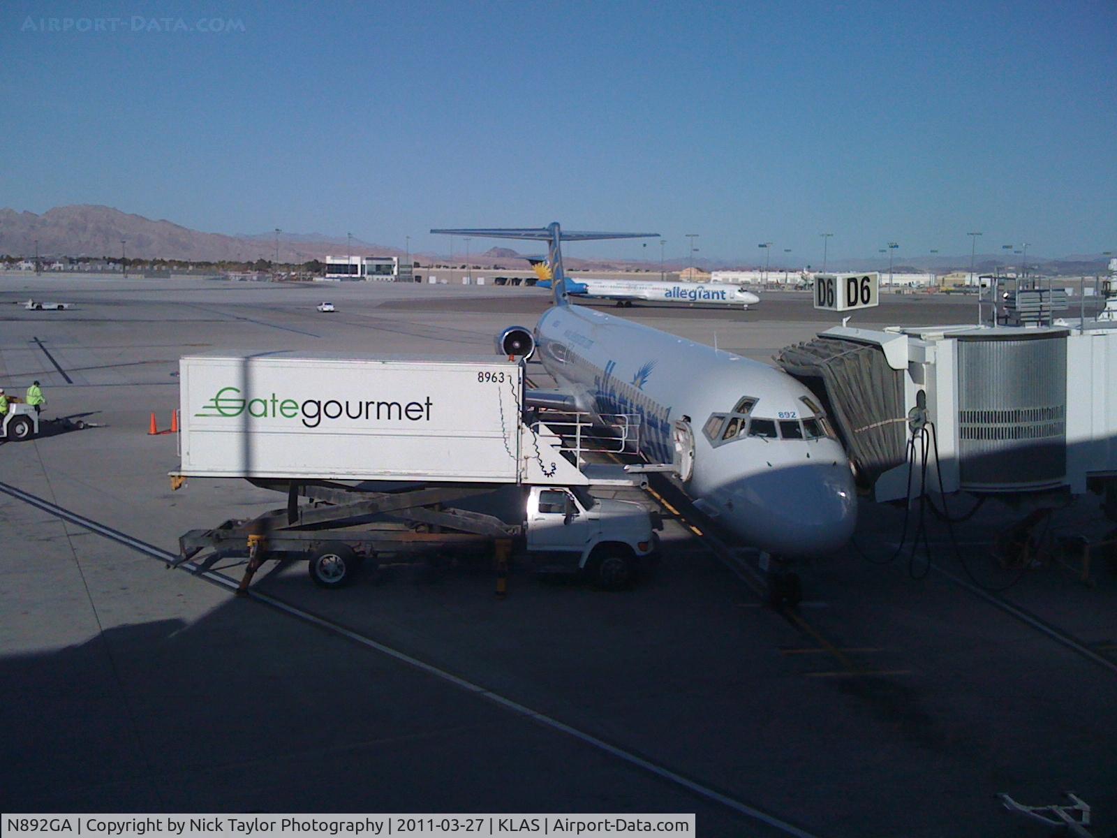 N892GA, 1989 McDonnell Douglas MD-83 (DC-9-83) C/N 49826, Allegiant Airlines MD-83 flight from LAS to LGB