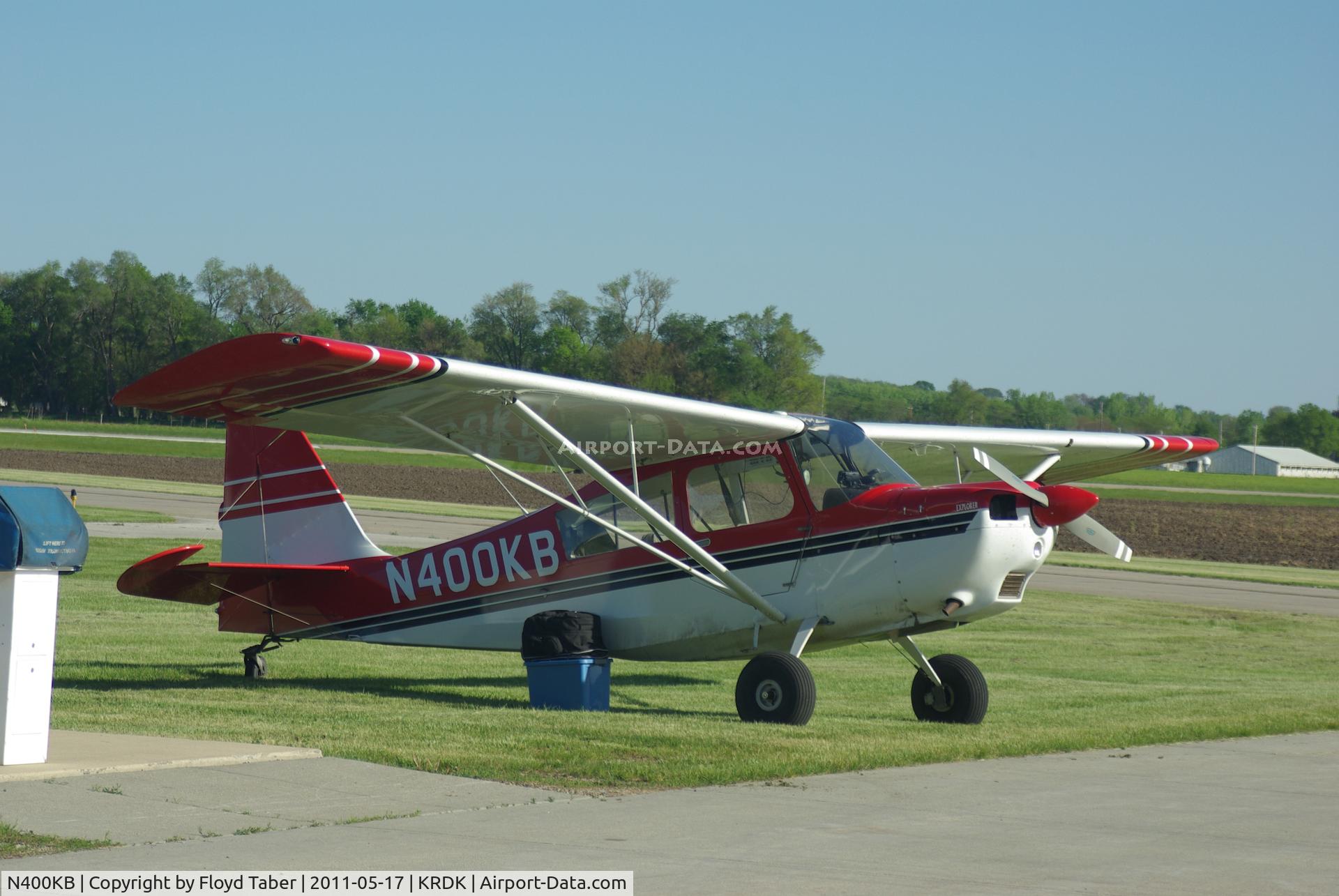 N400KB, 1997 American Champion 7GCBC C/N 1234-97, In for fuel