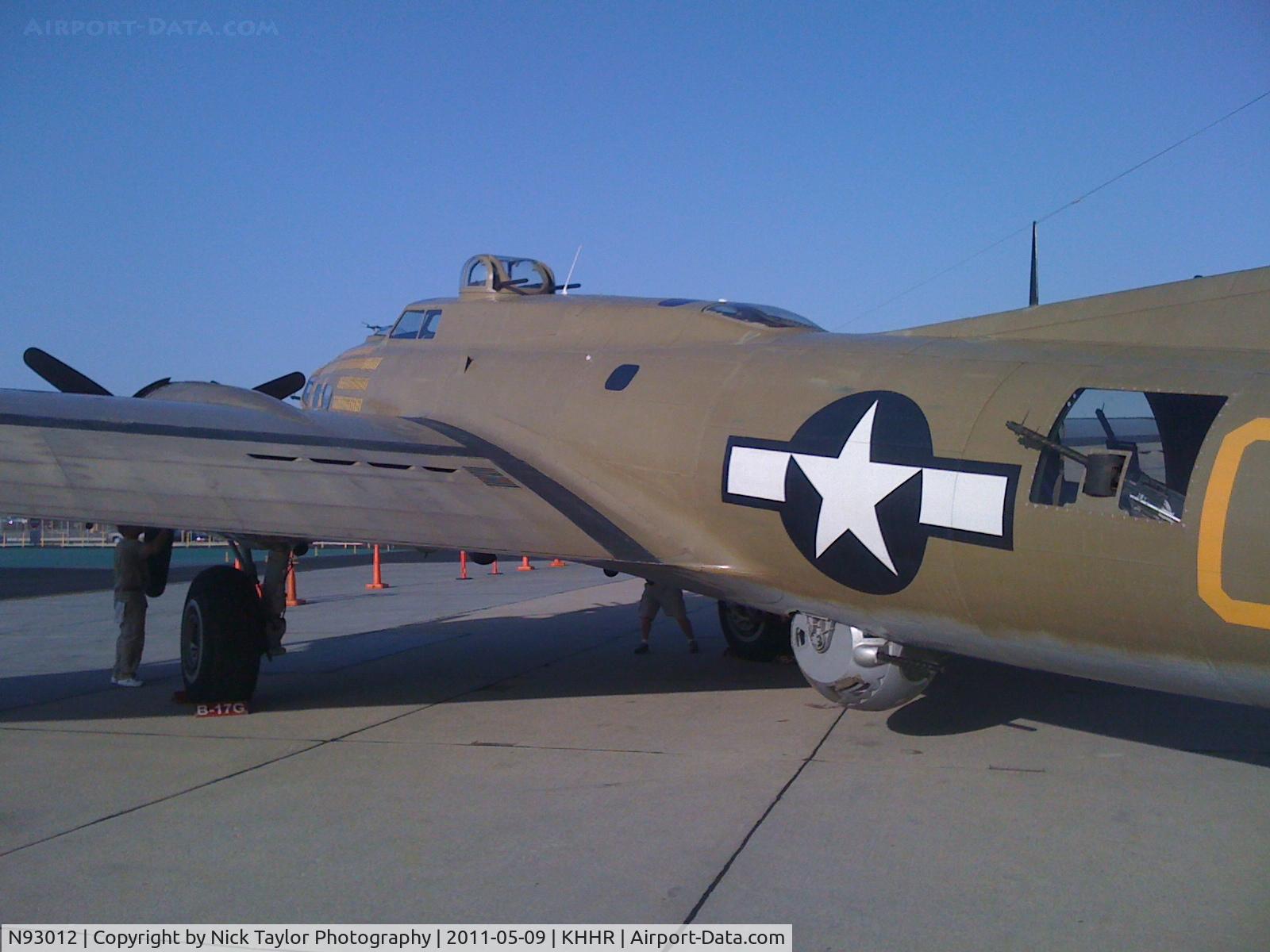 N93012, 1944 Boeing B-17G-30-BO Flying Fortress C/N 32264, Parked at Hawthorne for the collings foundation tour.