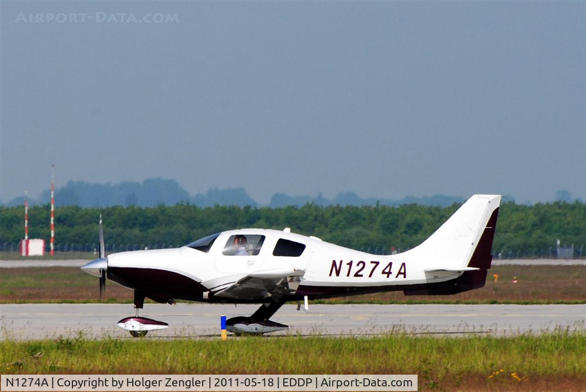 N1274A, 2007 Columbia Aircraft Mfg LC-41-550FG Columbia 400 C/N 41762, Next visitor is taxiing by to GAT.
