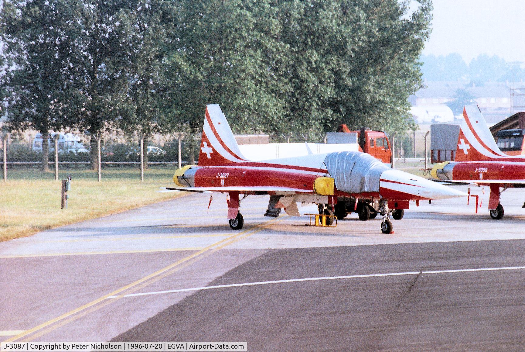 J-3087, Northrop F-5E Tiger II C/N L.1087, F-5E Tiger II number 6 of the Patrouille Suisse aerobatic display team on the flight-line at the 1996 Royal Intnl Air Tattoo at RAF Fairford.