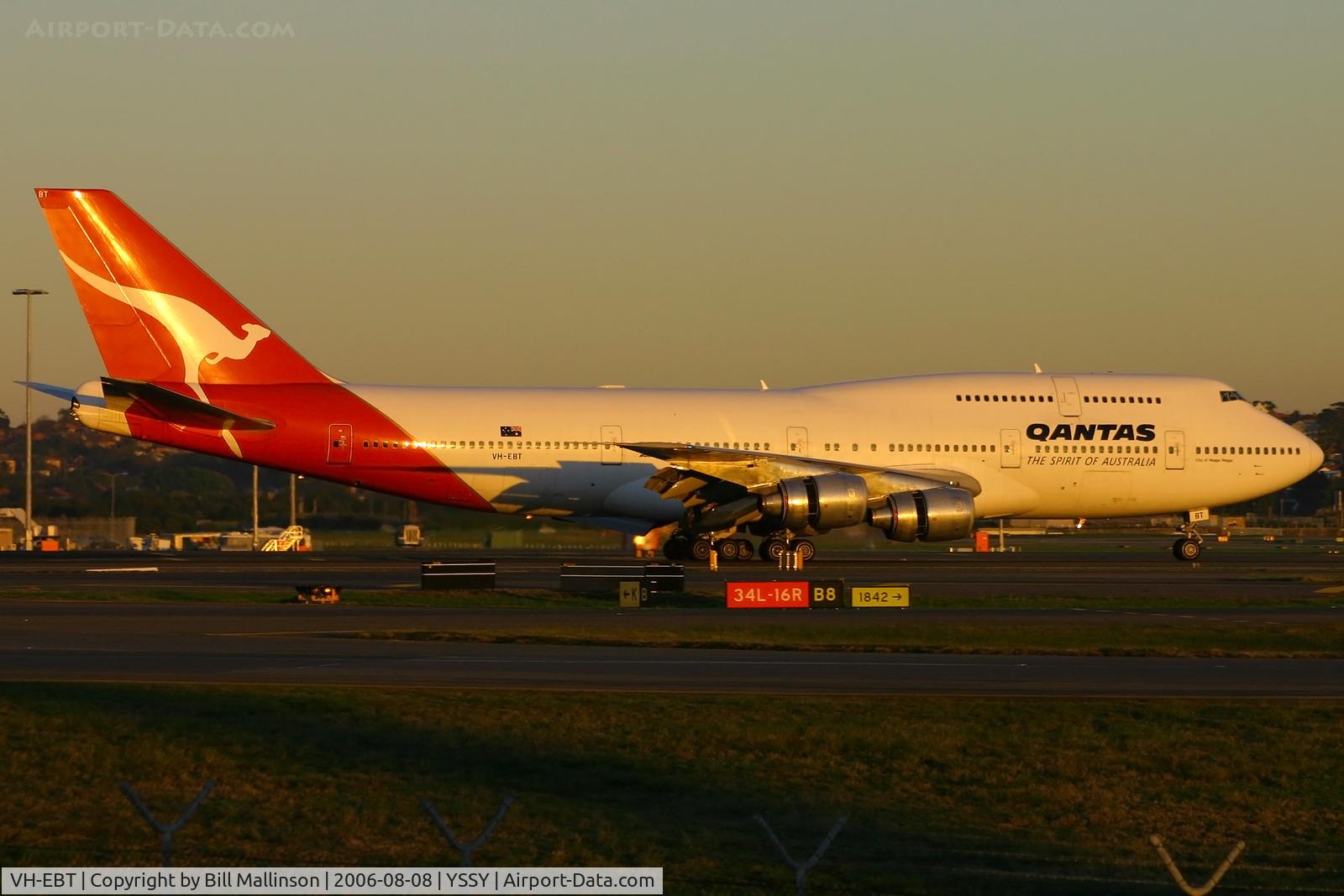 VH-EBT, 1984 Boeing 747-338 C/N 23222, early morning arrival