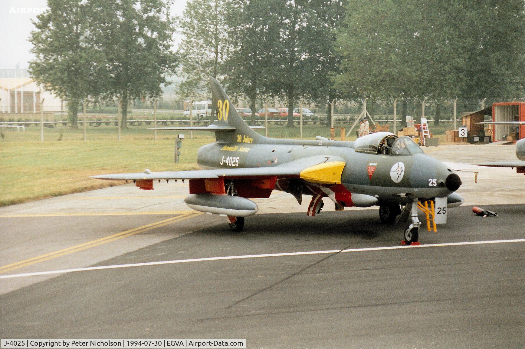 J-4025, 1959 Hawker Hunter F.58 C/N 41H-697394, Another view of this Hunter F.58 of the Patrouille Suisse display team on the flight-line at the 1994 Intnl Air Tattoo at RAF Fairford.