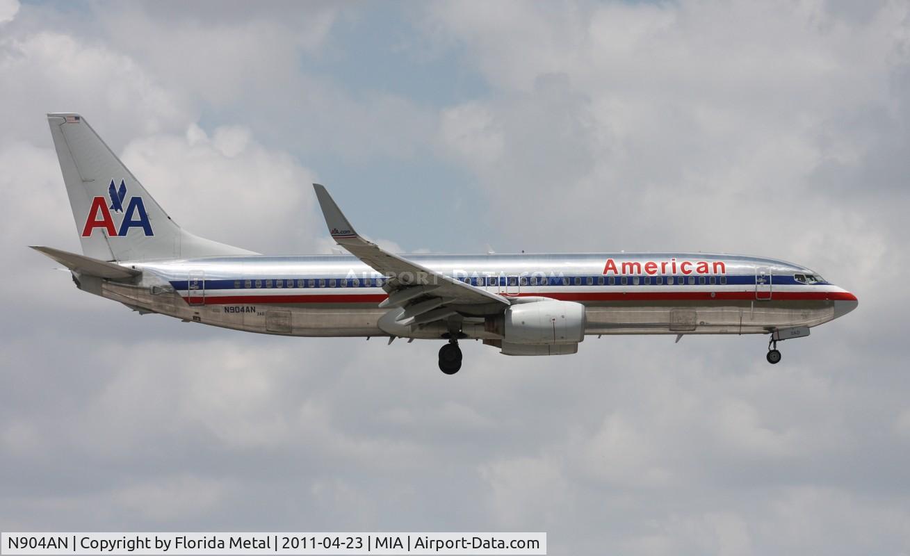 N904AN, 1999 Boeing 737-823 C/N 29506, American 737-800