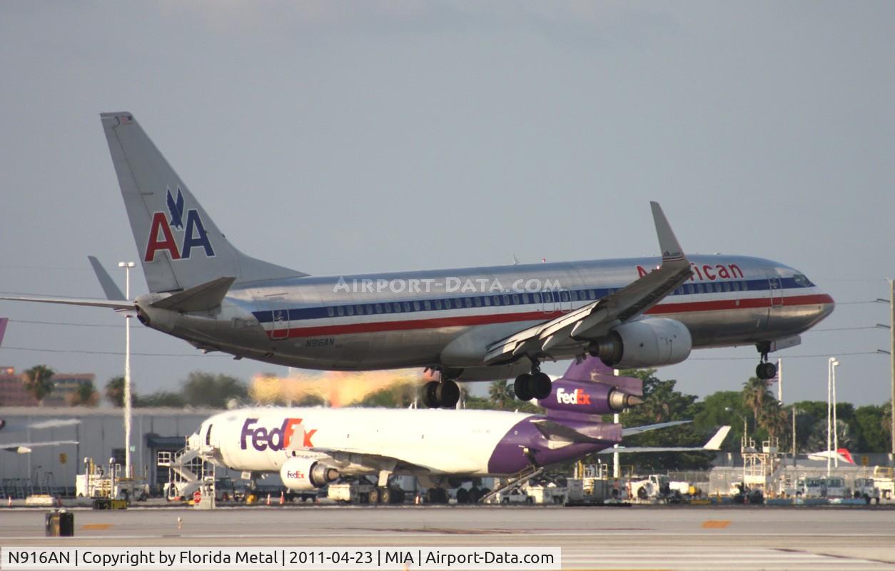 N916AN, 1999 Boeing 737-823 C/N 29517, American 737-800