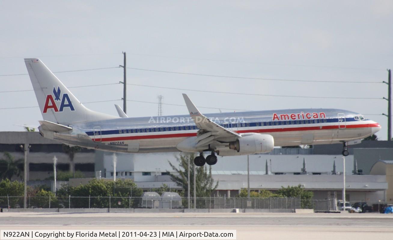 N922AN, 1999 Boeing 737-823 C/N 29523, American 737-800