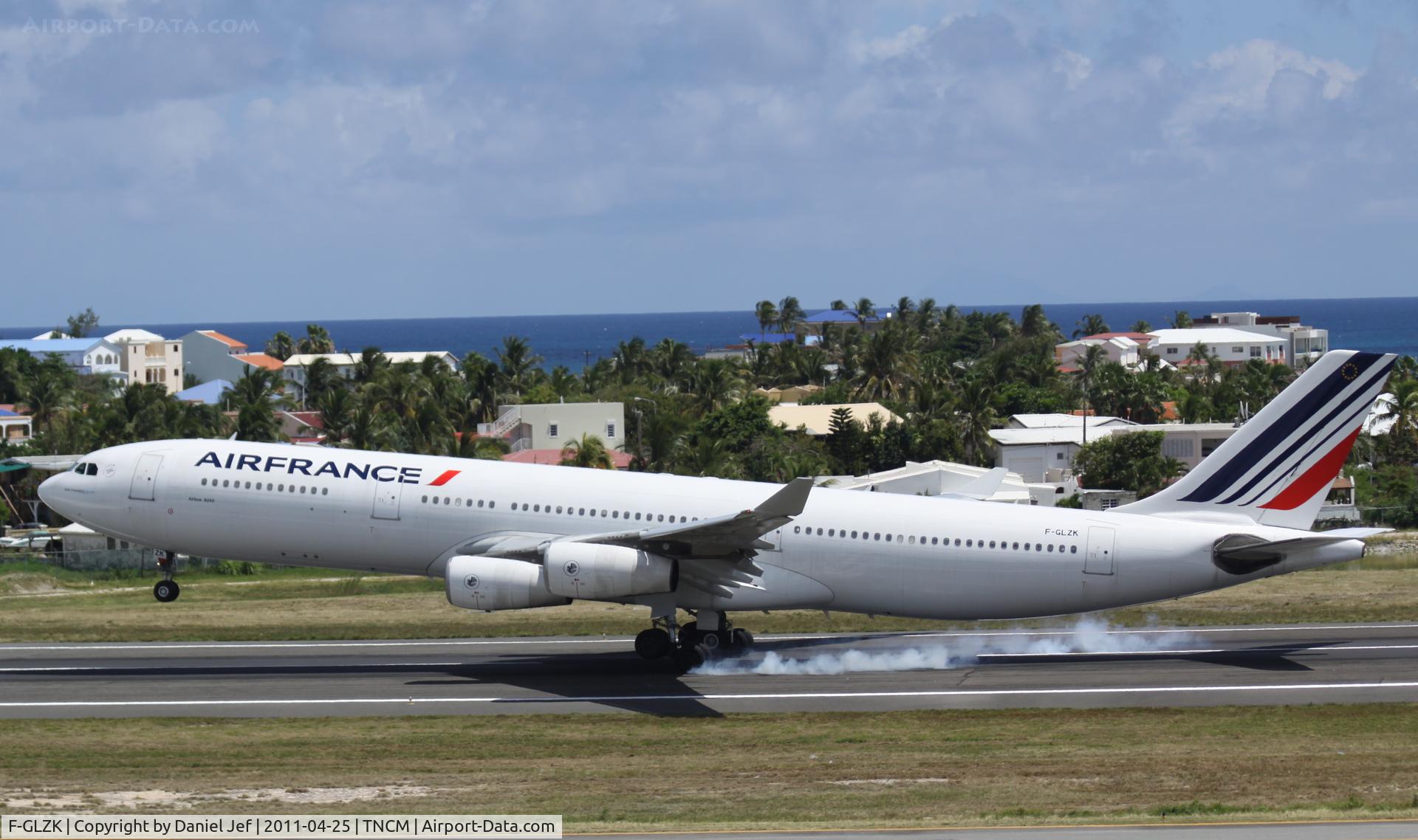 F-GLZK, 1997 Airbus A340-313X C/N 207, Air France F-GLZK landing at TNCM