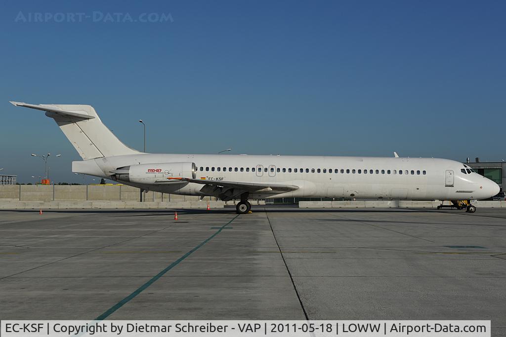 EC-KSF, 1991 McDonnell Douglas MD-87 (DC-9-87) C/N 53207, MD87 all white