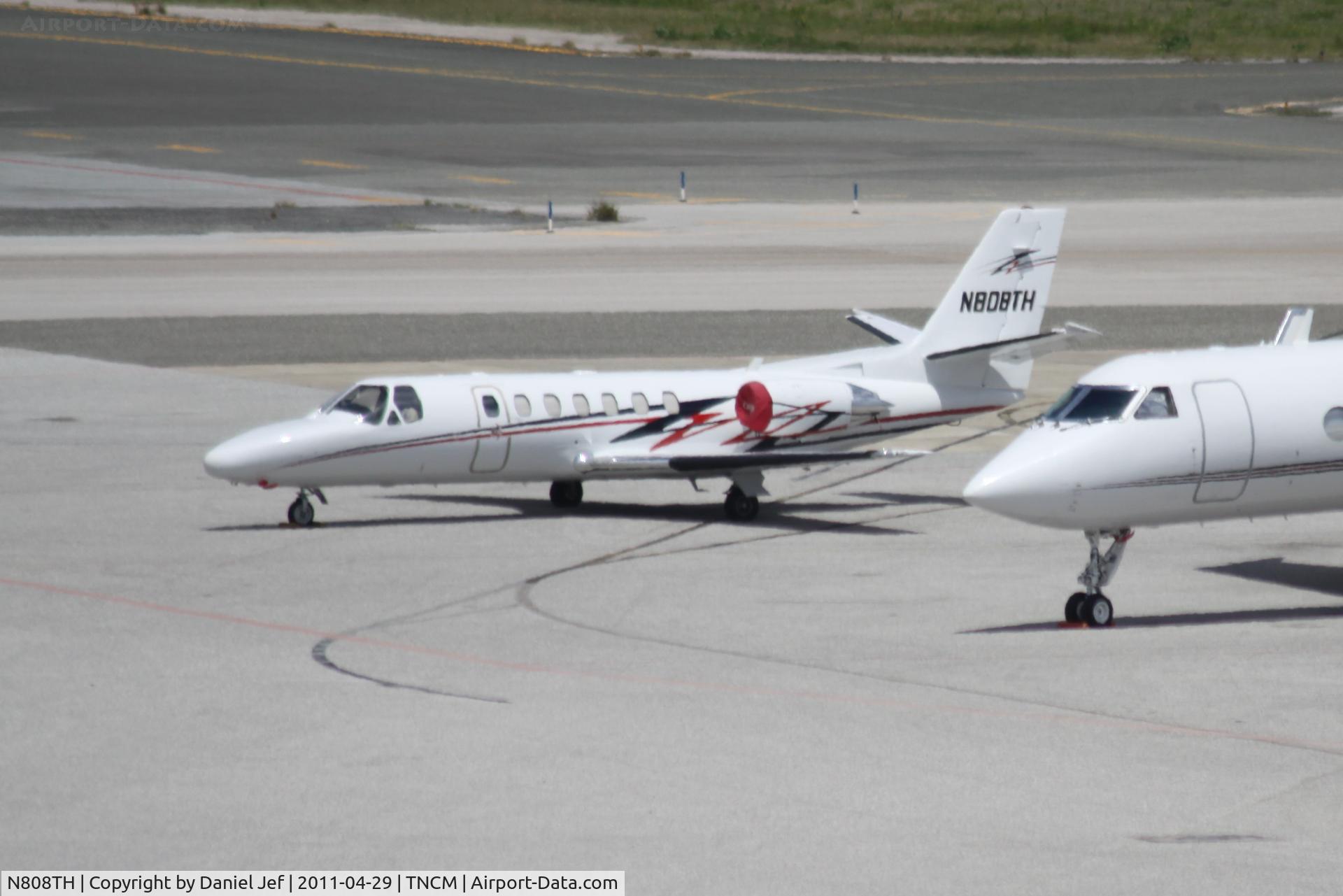 N808TH, 1996 Cessna 560 C/N 560-0378, N808TH park on the main ramp at TNCM