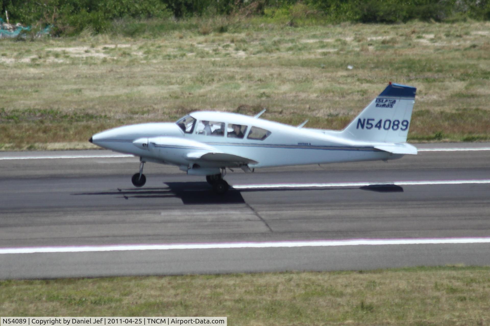N54089, 1974 Piper PA-23-250 C/N 27-7405390, N54089 landing at TNCM