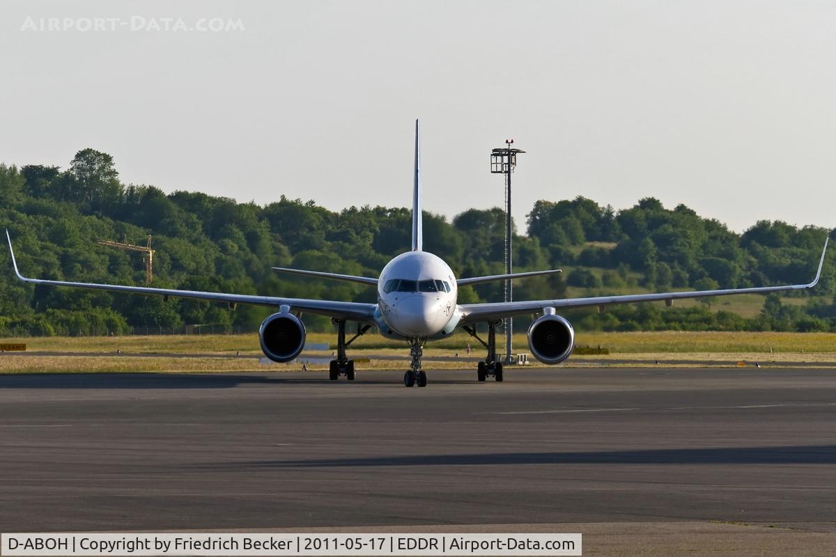 D-ABOH, 1999 Boeing 757-330 C/N 30030, head on view while taxying to the stand