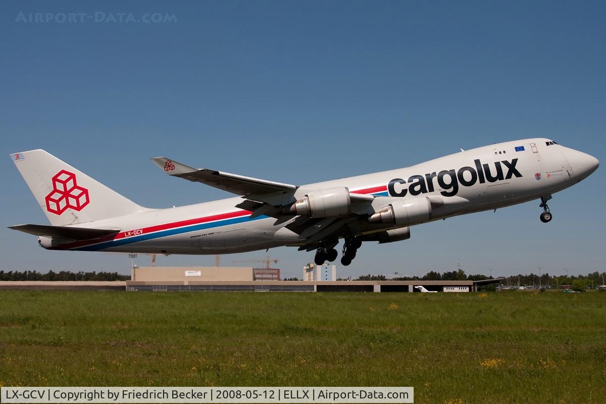 LX-GCV, 1993 Boeing 747-4R7F C/N 25867, departure via RW06