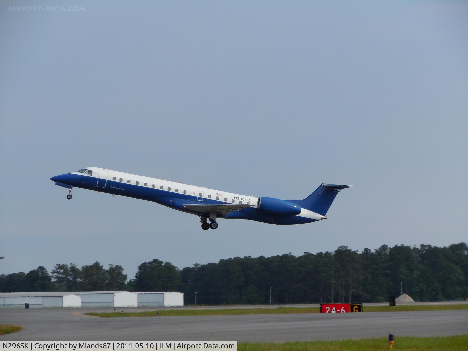 N296SK, 2001 Embraer ERJ-145LR (EMB-145LR) C/N 145514, Chautauqua Airlines climbing off RWY 24
