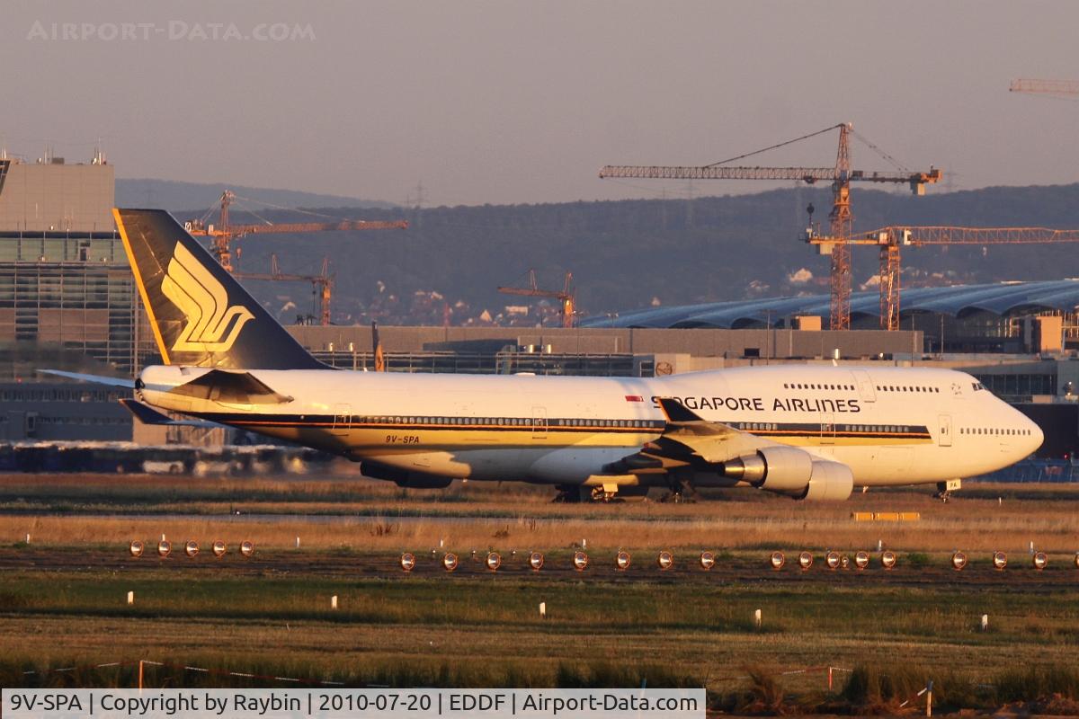 9V-SPA, Boeing 747-412 C/N 26550, Very early morning at FRA