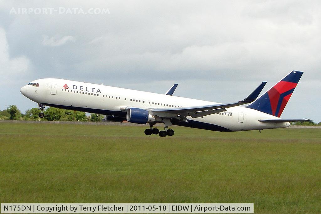N175DN, 1990 Boeing 767-332 C/N 24803, Delta B767 lifts off from Dublin